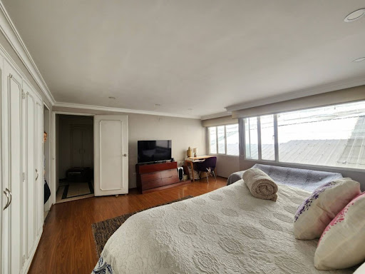 Apartamento en venta en Los Rosales, Bogotá · foto 16 de 19