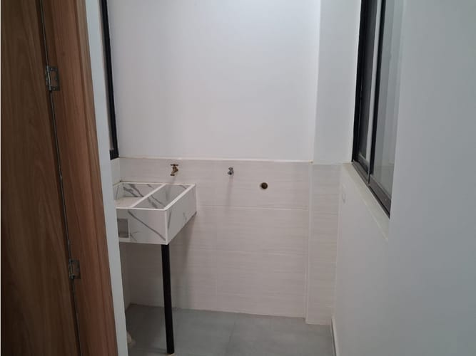 Apartamento de 2 alcobas en venta en Puerto Madero, Girón, 43 m² · foto 9 de 22