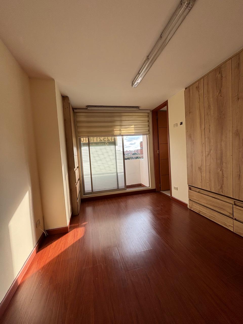 Apartamento en venta en Bosques Del Marques, Bogotá · foto 4 de 12
