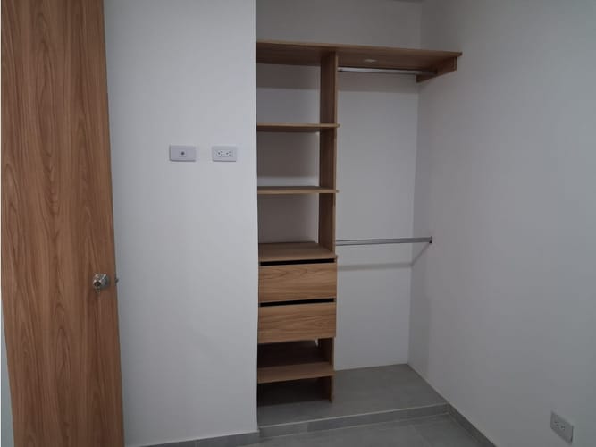 Apartamento de 2 alcobas en venta en Puerto Madero, Girón, 43 m² · foto 16 de 22