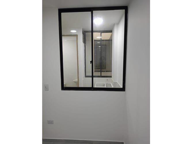 Apartamento de 2 alcobas en venta en Puerto Madero, Girón, 43 m² · foto 8 de 24