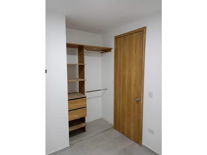 Apartamento de 2 alcobas en venta en Puerto Madero, Girón, 43 m² · foto 14 de 24