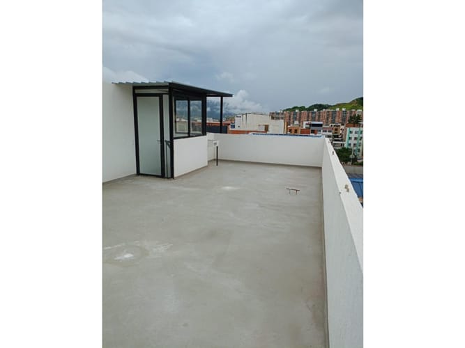 Apartamento de 2 alcobas en venta en Puerto Madero, Girón, 43 m² · foto 22 de 24
