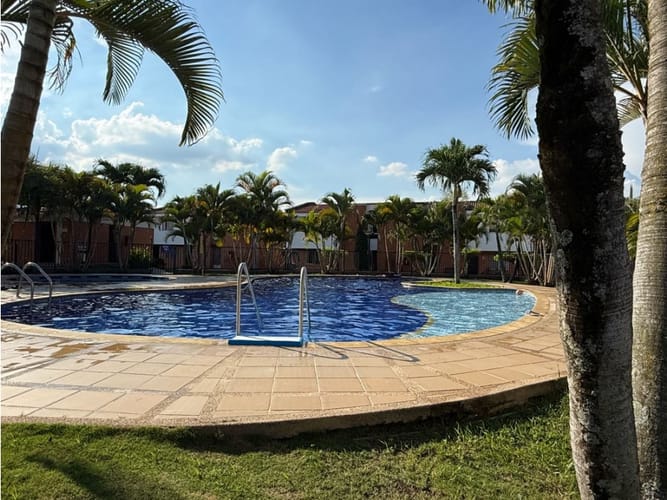 Casa de 3 alcobas en venta en Ciudad Country, Jamundí, 185 m² · foto 3 de 24