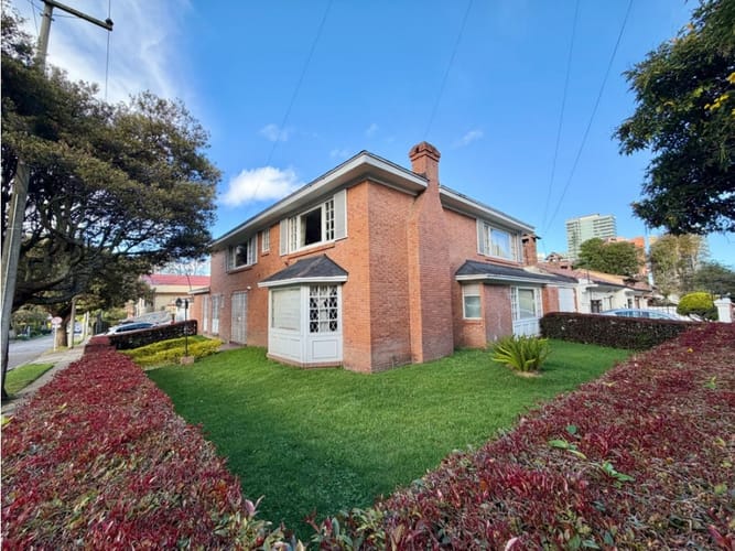 Casa de 7 alcobas en venta en Santa Ana Oriental, Bogotá, 537 m² · foto 2 de 24