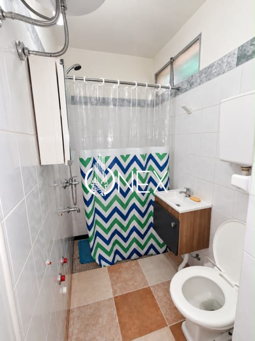 Se alquila casa al fondo de 1 dormitorio · Photo 5