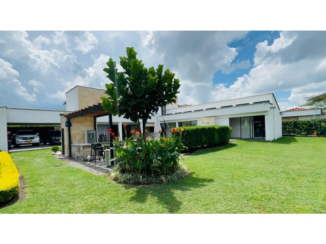 Casa de 5 alcobas en venta en Rozo, Palmira, 1873 m² · foto 2 de 20