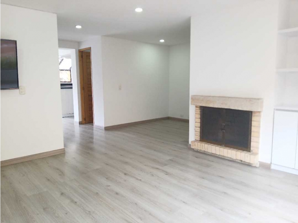 Casa en venta en Colina Campestre, Bogotá · foto 4 de 24