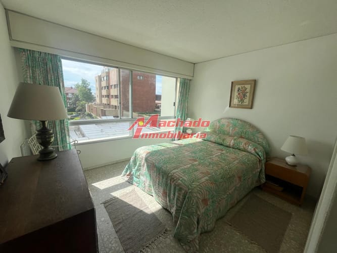 Apartamento de 3 dormitorios en alquiler , Punta del este . torre de las américas , Península · Foto 7