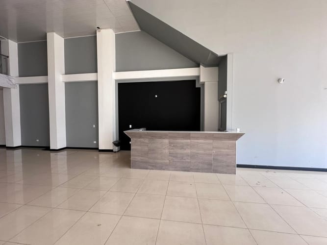 Local en arriendo en Santa Anita, Cali, 345 m² · foto 2 de 13