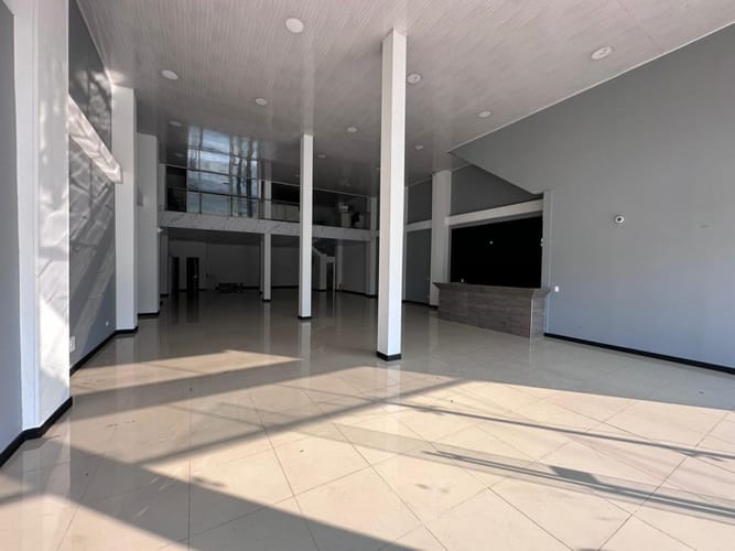 Local en arriendo en Santa Anita, Cali, 345 m² · foto 5 de 13
