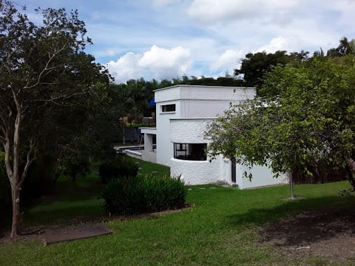 Casa de 4 alcobas en venta en Cerritos, Pereira, 840 m² · foto 2 de 24