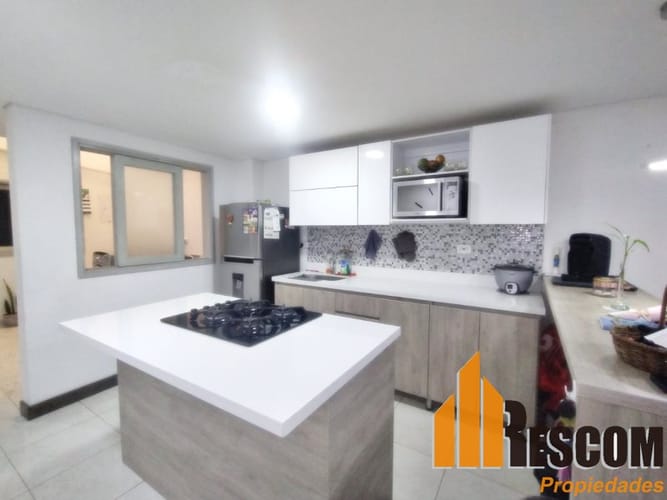 Casa en venta en La Ceja, 30 m² · foto 2 de 17