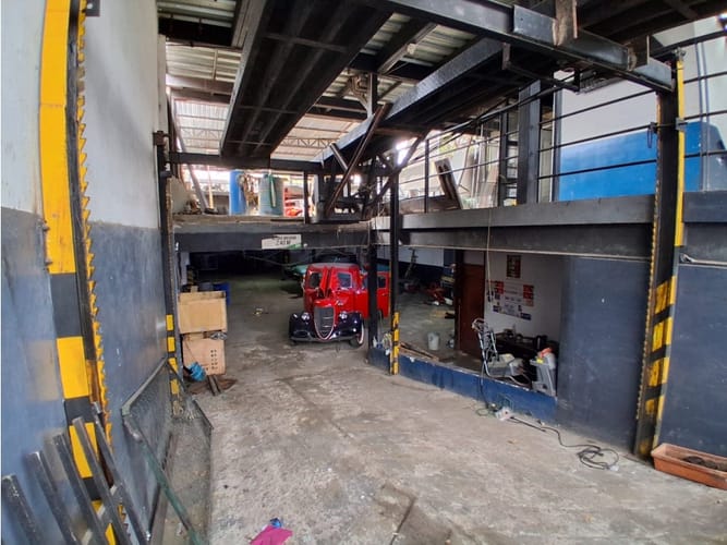 Bodega en venta en Girardot, Bucaramanga, 841 m² · foto 2 de 24
