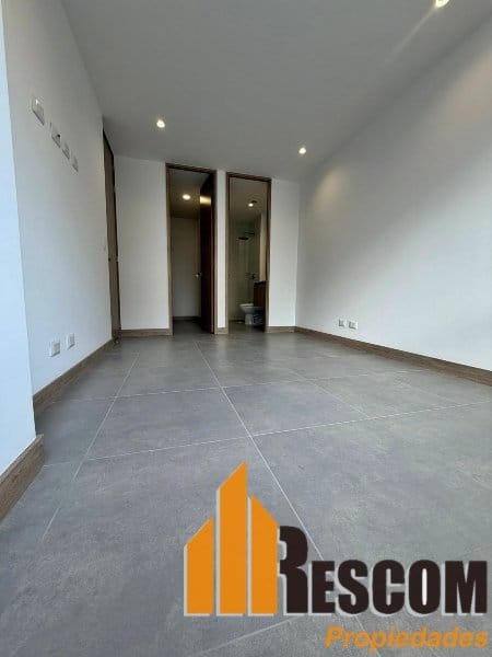 Apartamento de 2 alcobas en arriendo en El Porvenir, Rionegro, 74 m² · foto 4 de 10