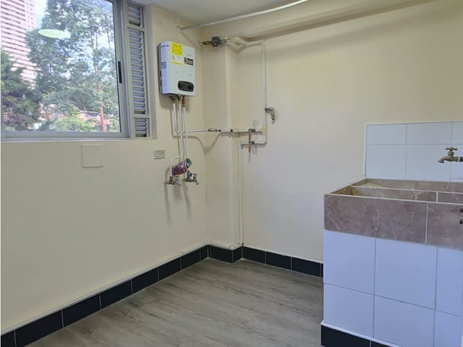 Apartamento en venta en Los Naranjos, Medellín · foto 5 de 15