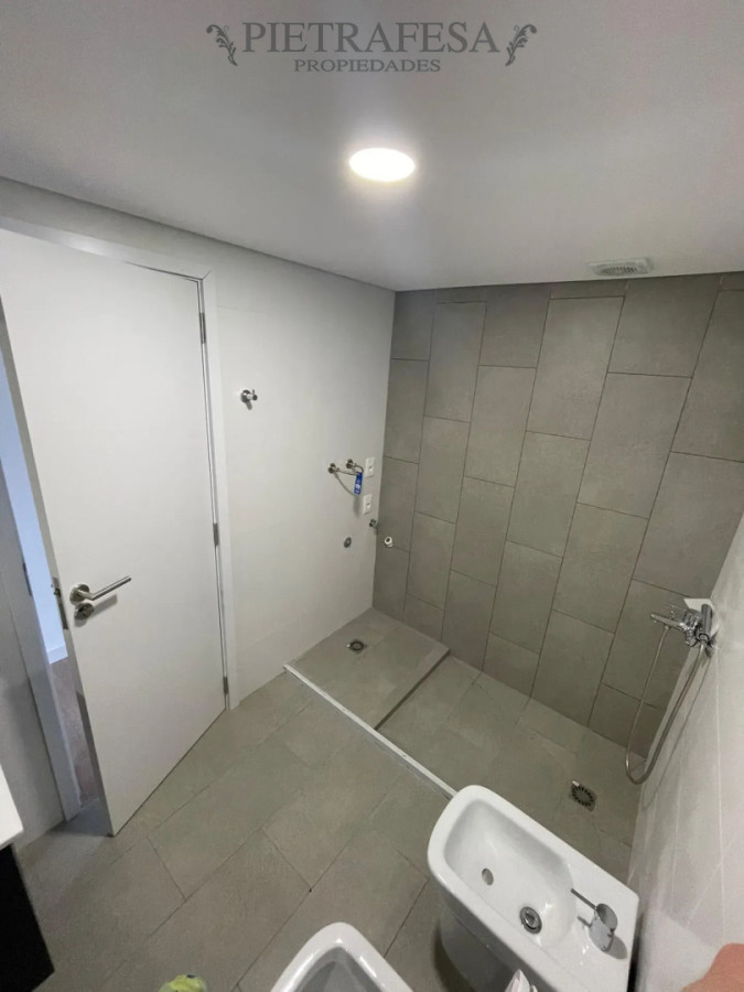 Apartamento en alquiler, 1 dormitorio, 1 baño, terraza con parrillero. Parque Batlle. · Foto 9