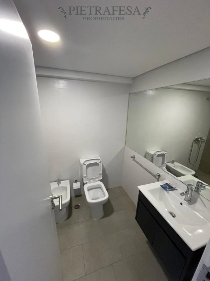 Apartamento en alquiler, 1 dormitorio, 1 baño, terraza con parrillero. Parque Batlle. · Foto 10