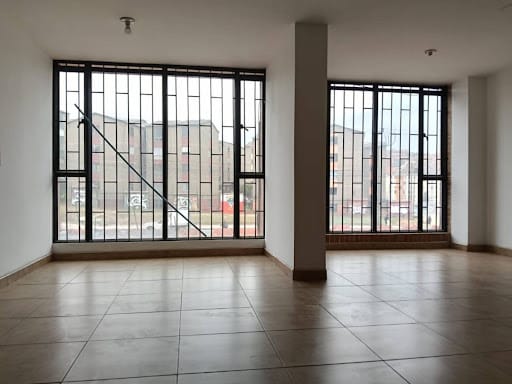 Local en arriendo en Multiples Colmena Et. Ii, Soacha, 50 m² · foto 3 de 11