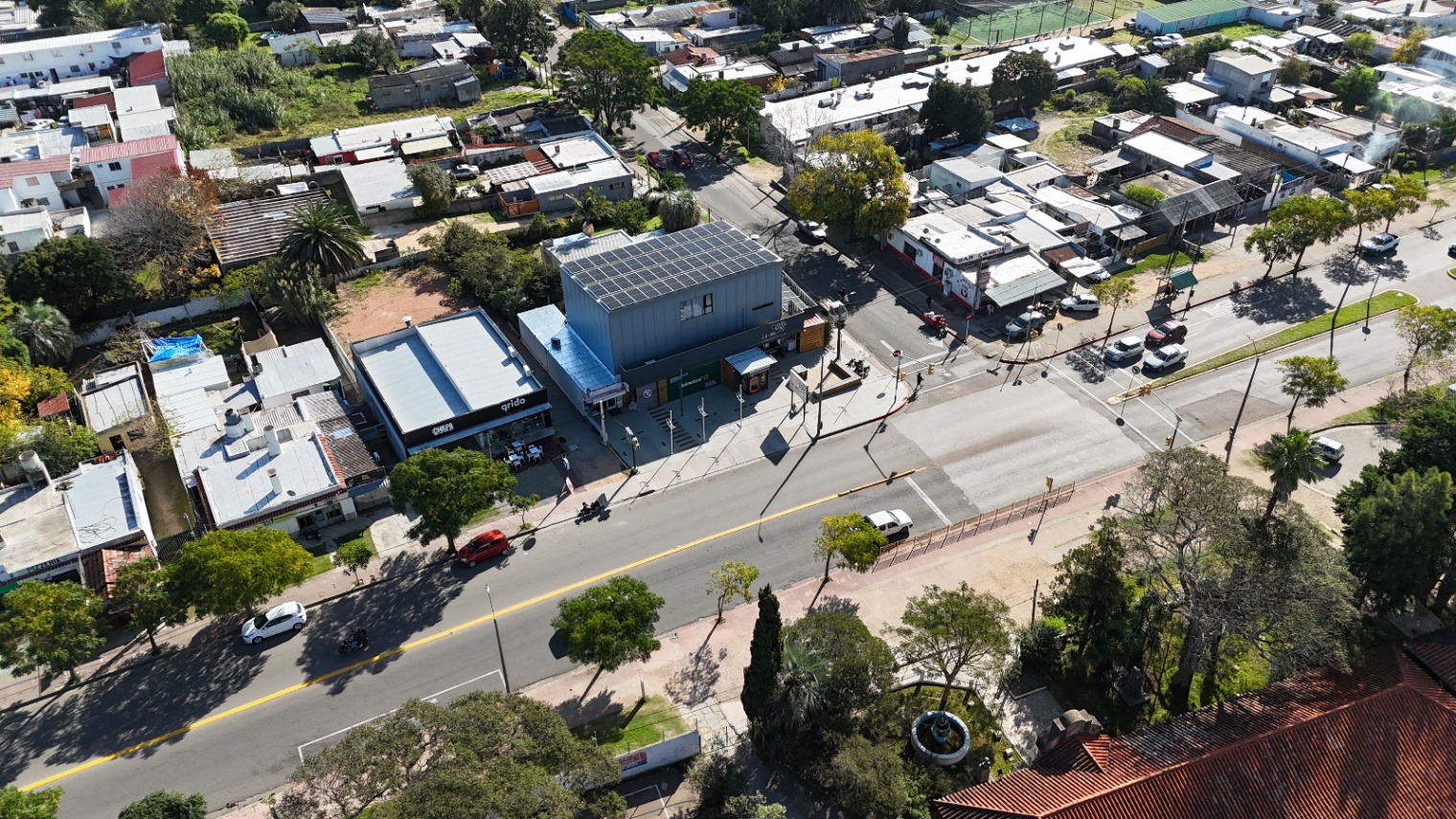 Local Comercial en alquiler, maldonado sobre Avda Batlle Y Ordoñez · Foto 10