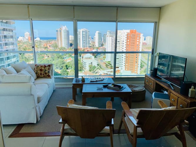ALQUILER ANUAL -Apartamento 2 dormitorios en Mansa - Punta del Este · Foto 2