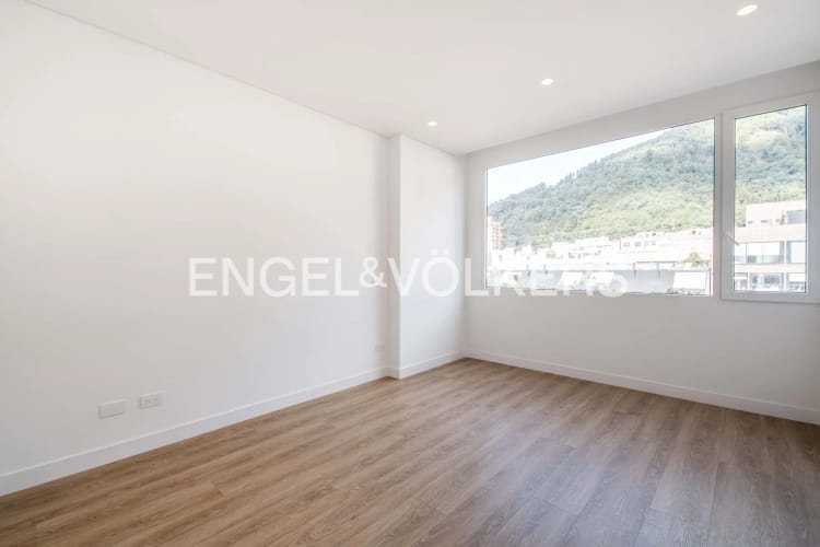 Apartamento de 3 alcobas en venta en Chicó Reservado, Bogotá, 173 m² · foto 8 de 24