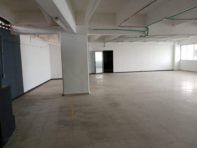 Bodega en arriendo en Viviendas Del Sur, Itagüí, 212 m² · foto 3 de 14