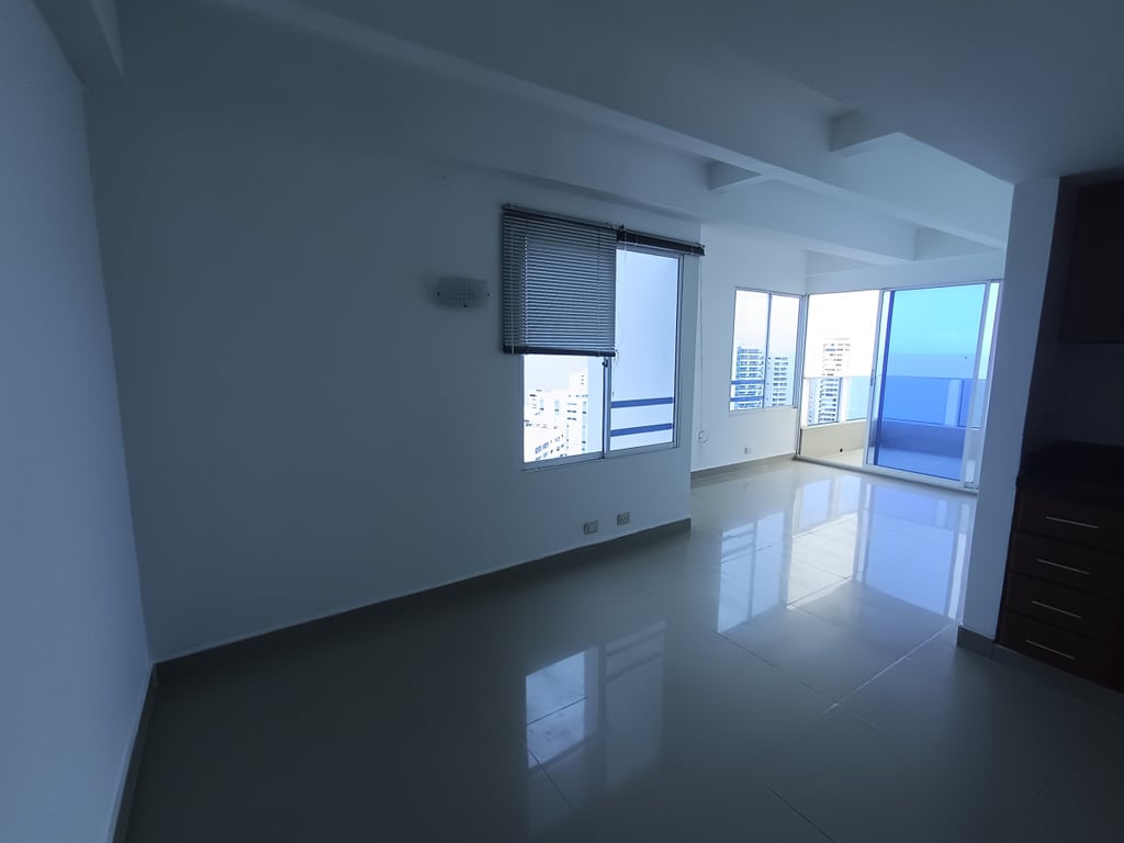 Apartamento en arriendo en El Laguito, Cartagena · foto 3 de 11