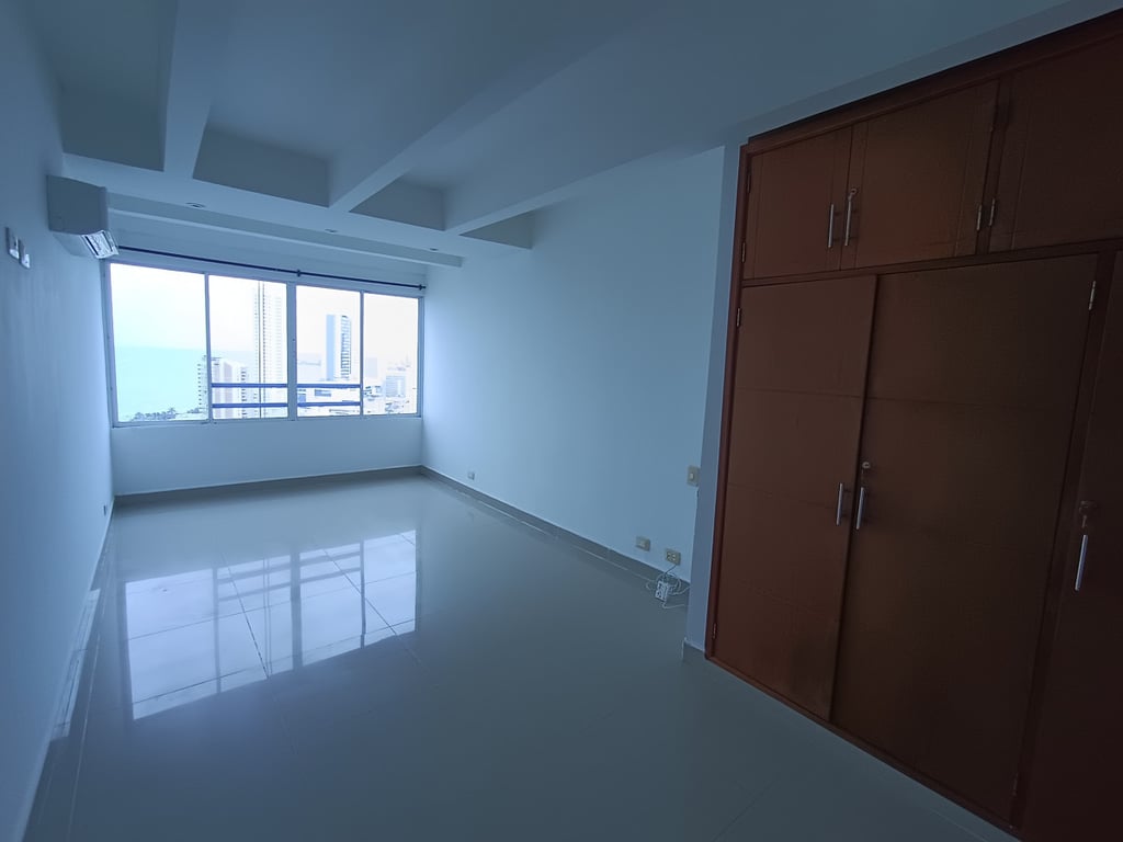 Apartamento en arriendo en El Laguito, Cartagena · foto 4 de 11