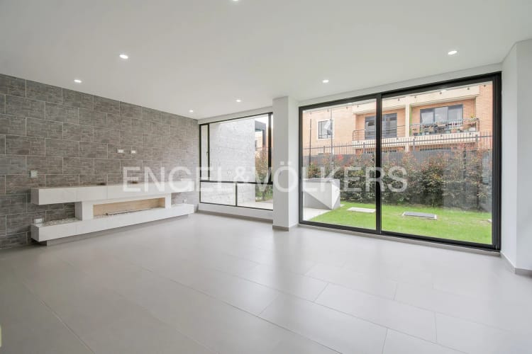Casa de 4 alcobas en venta en Cota, 152 m² · foto 2 de 19