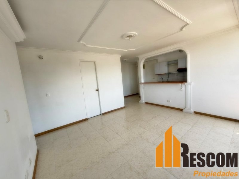 Apartamento en arriendo en Loma De San Julian, Medellín · foto 6 de 13