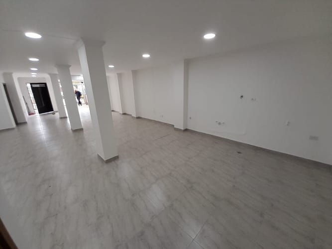 Local en arriendo en Cabañas, Bello, 100 m² · foto 2 de 14