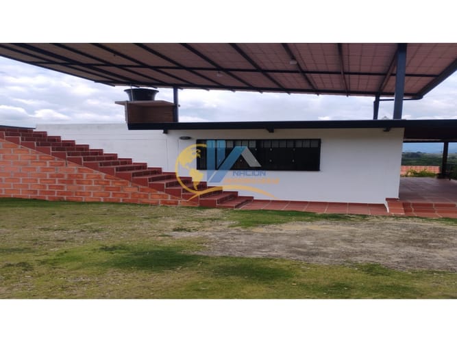 Casa de 1 alcoba en venta en Llaneras, Bucaramanga, 1373 m² · foto 3 de 16