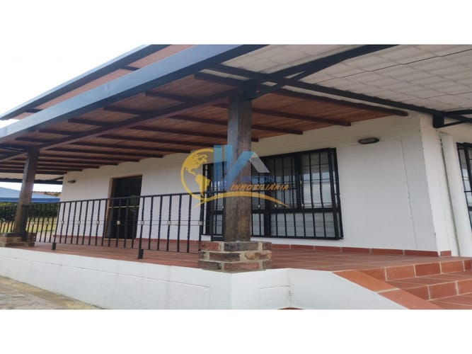 Casa de 1 alcoba en venta en Llaneras, Bucaramanga, 1373 m² · foto 4 de 16