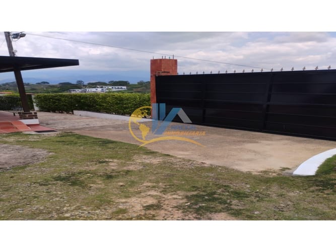 Casa de 1 alcoba en venta en Llaneras, Bucaramanga, 1373 m² · foto 7 de 16