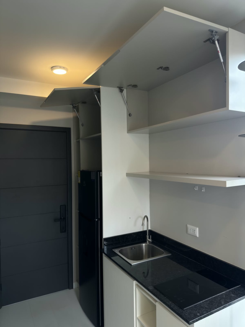 Apartaestudio en arriendo en Los Rosales, Bogotá · foto 4 de 11
