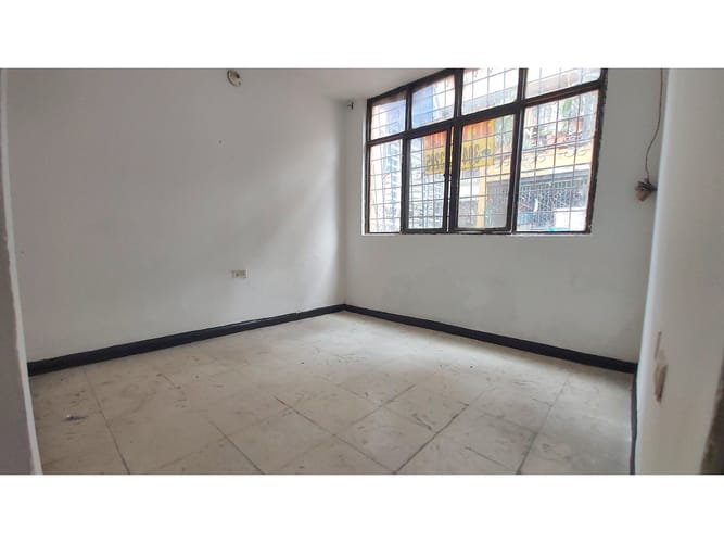 Casa de 6 alcobas en venta en Los Guayacanes, Cali, 125 m² · foto 3 de 24