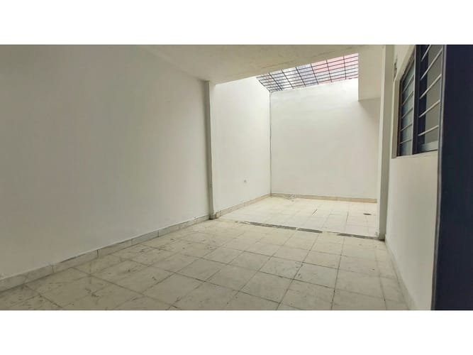 Casa de 6 alcobas en venta en Los Guayacanes, Cali, 125 m² · foto 5 de 24