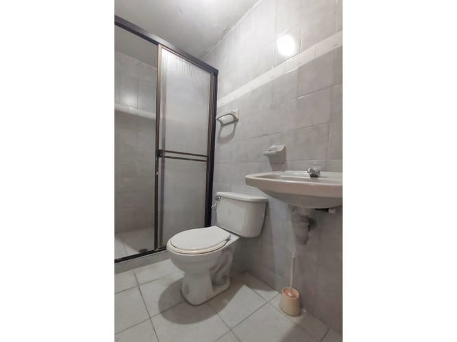 Casa de 6 alcobas en venta en Los Guayacanes, Cali, 125 m² · foto 14 de 24