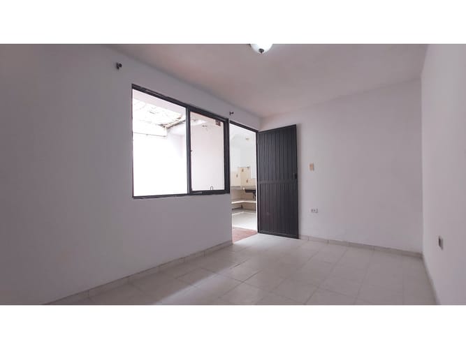 Casa de 6 alcobas en venta en Los Guayacanes, Cali, 125 m² · foto 16 de 24