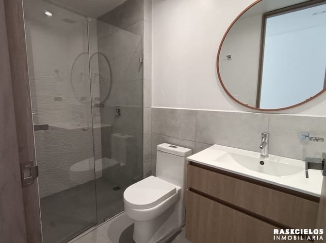 Apartamento de 3 alcobas en arriendo en Las Acacias, Medellín, 130 m² · foto 10 de 16
