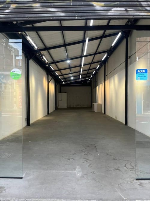 Local en arriendo en Suramérica, Itagüí, 131 m² · foto 2 de 3