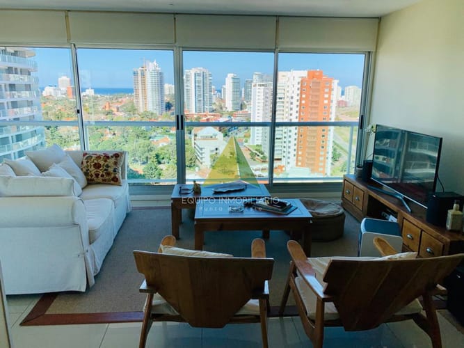 ALQUILER ANUAL -Apartamento en Mansa - Punta del Este - Ref : EQP5880 · Foto 2