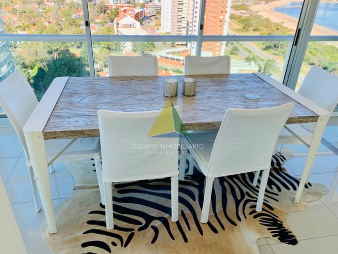 ALQUILER ANUAL -Apartamento en Mansa - Punta del Este - Ref : EQP5880 · Foto 7