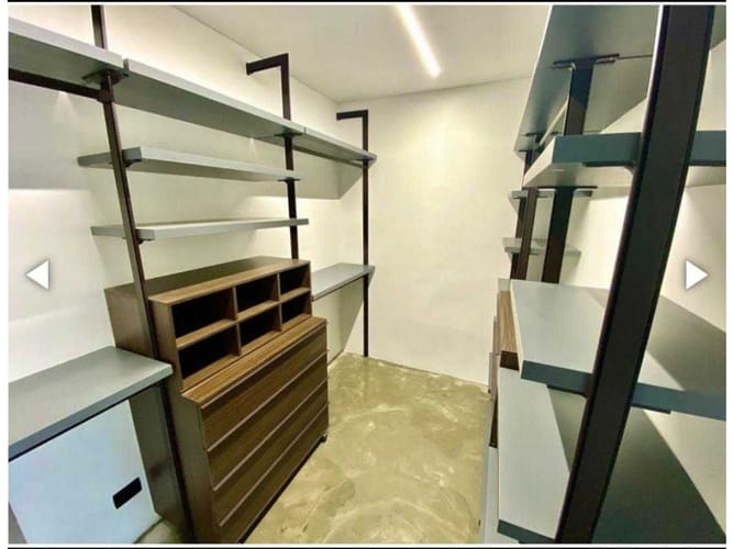 Apartamento de 3 alcobas en venta en El Castillo, Medellín, 202 m² · foto 14 de 22