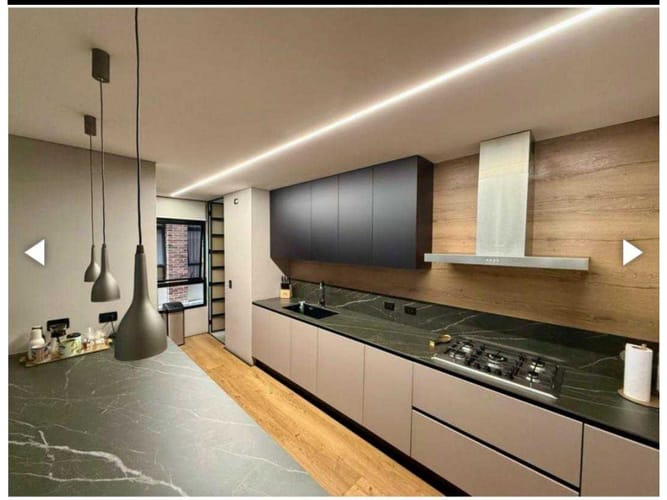 Apartamento de 3 alcobas en venta en El Castillo, Medellín, 202 m² · foto 15 de 22