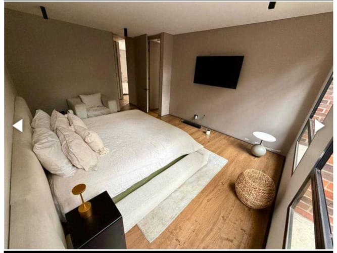 Apartamento de 3 alcobas en venta en El Castillo, Medellín, 202 m² · foto 19 de 22
