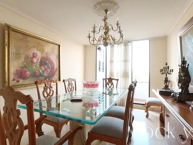 Apartamento en venta en El Poblado, Medellín · foto 7 de 19
