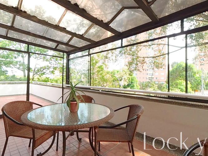 Apartamento en venta en El Poblado, Medellín · foto 8 de 19