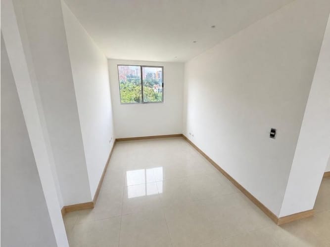 Apartamento de 3 alcobas en venta en La Florida, Medellín, 103 m² · foto 5 de 10
